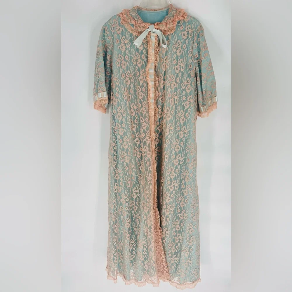 Lace Robe Kimono with Blue and Pink Accents and Ties Odette Barsa Vintage - Picture 3 of 7